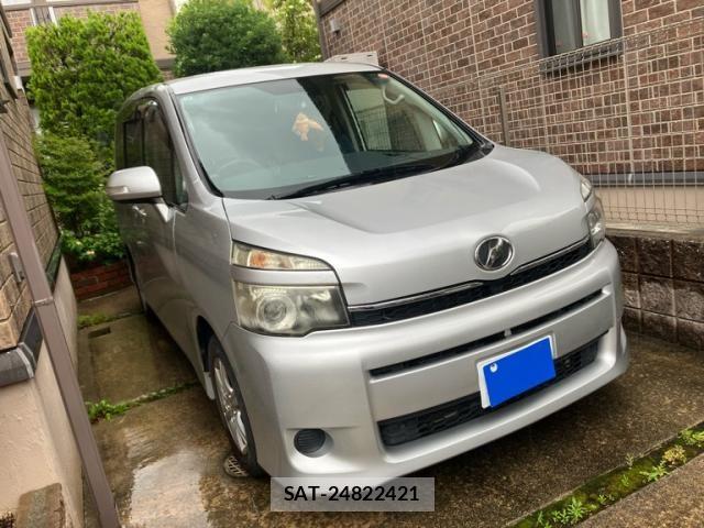 Toyota VOXY 2011-10 7621248-2