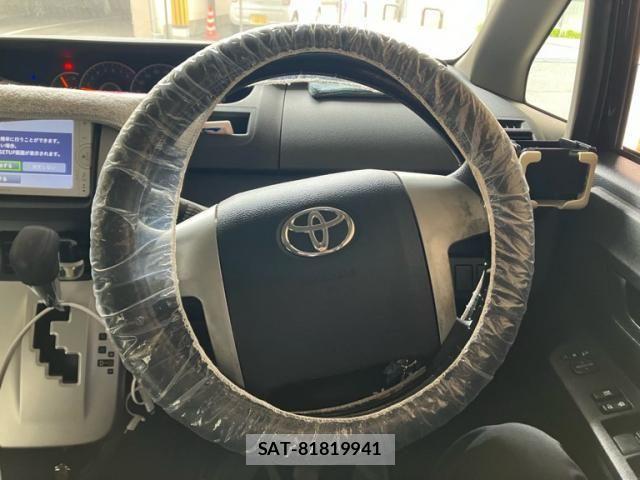 Toyota VOXY 2010-12 7621250-17