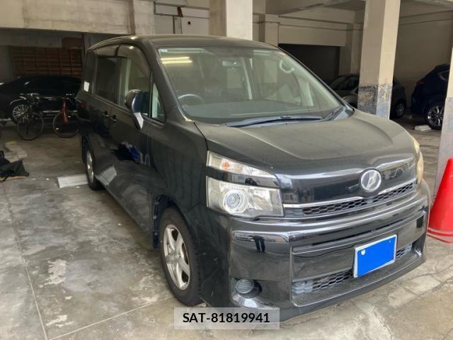 Toyota VOXY 2010-12 7621250-1