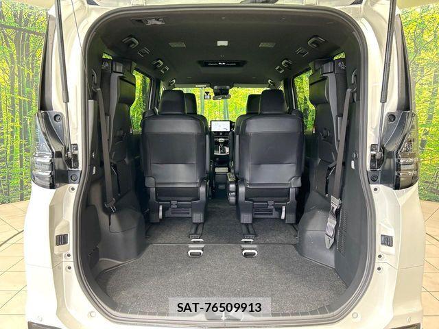 Toyota VOXY 2024-02 7621173-10