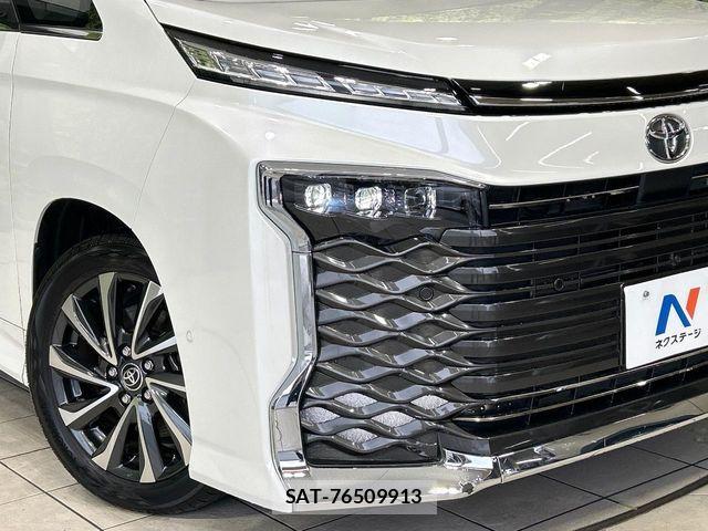 Toyota VOXY 2024-02 7621173-12
