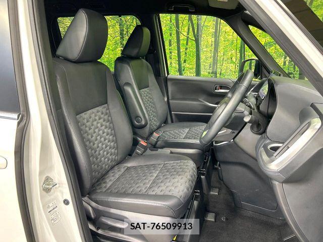 Toyota VOXY 2024-02 7621173-7