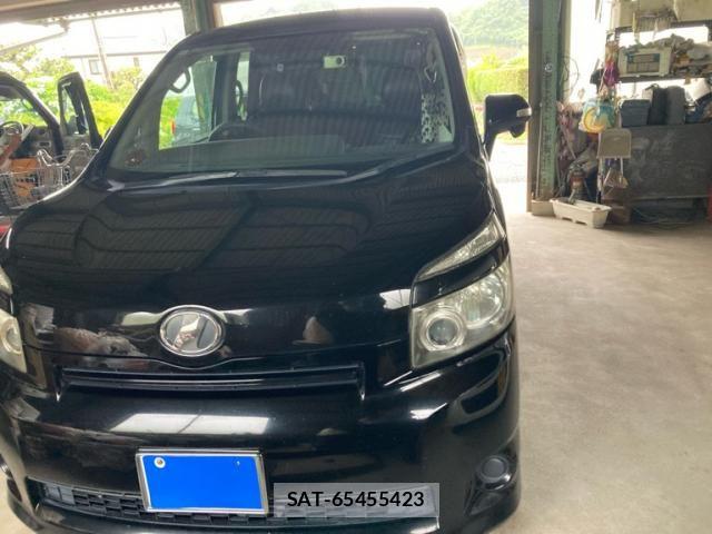 Toyota VOXY 2009-10 7621254-0