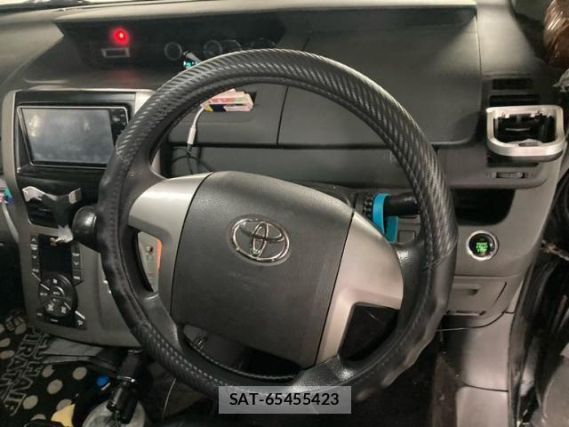 Toyota VOXY 2009-10 7621254-14