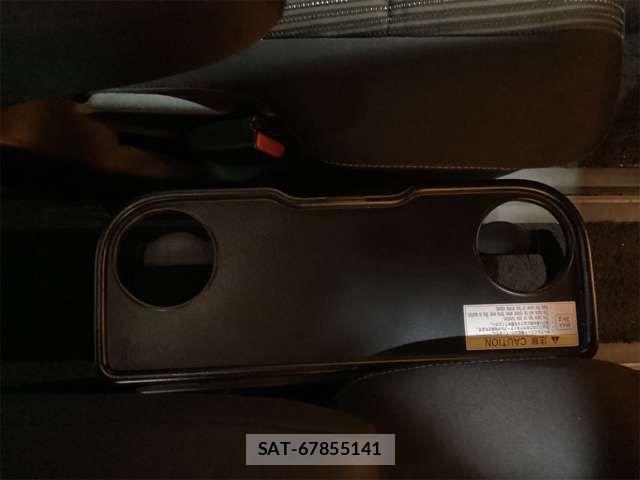Toyota VOXY 2020-01 7621186-19