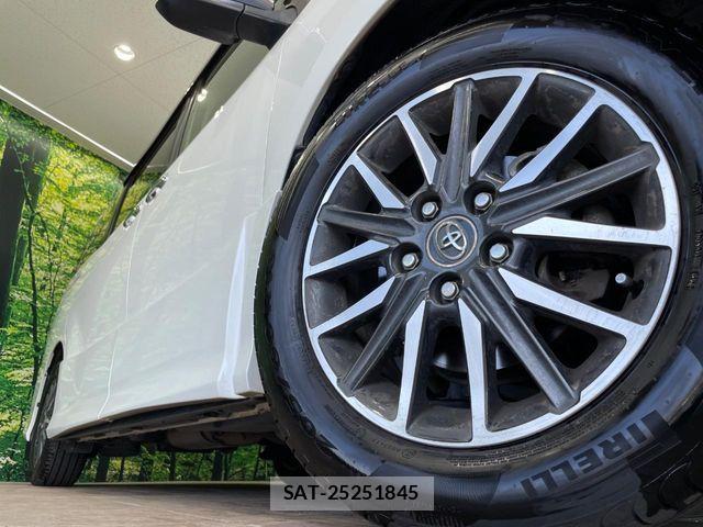 Toyota VOXY 2016-05 7621222-13