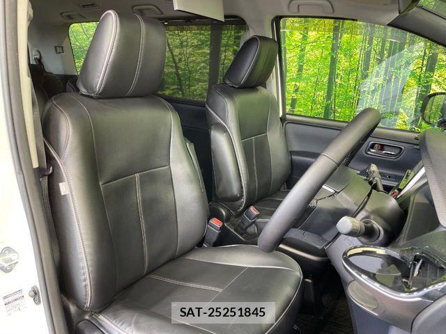 Toyota VOXY 2016-05 7621222-7