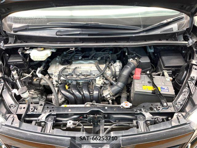 Toyota VOXY 2017-07 7621210-17