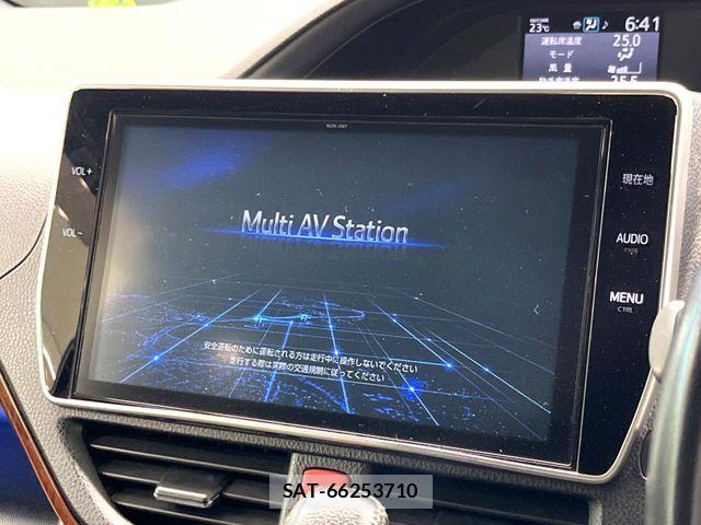 Toyota VOXY 2017-07 7621210-2