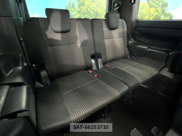 Toyota VOXY 2017-07 7621210-8