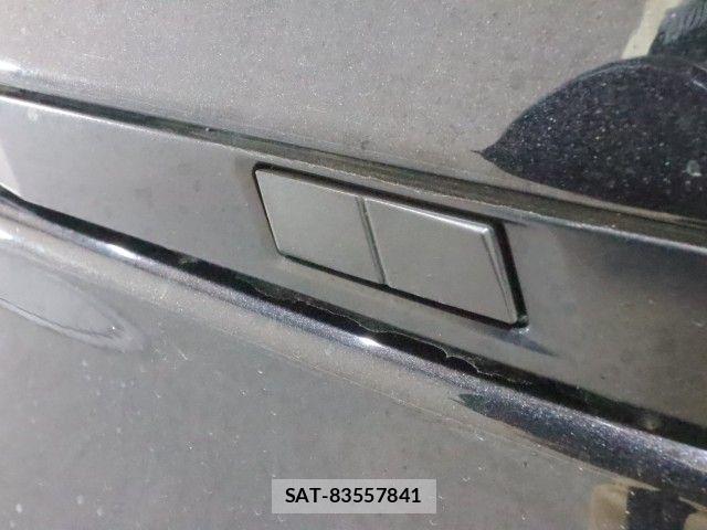 Toyota VOXY 2022-08 7621172-13