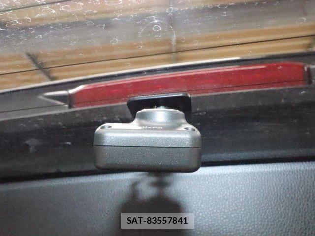 Toyota VOXY 2022-08 7621172-16