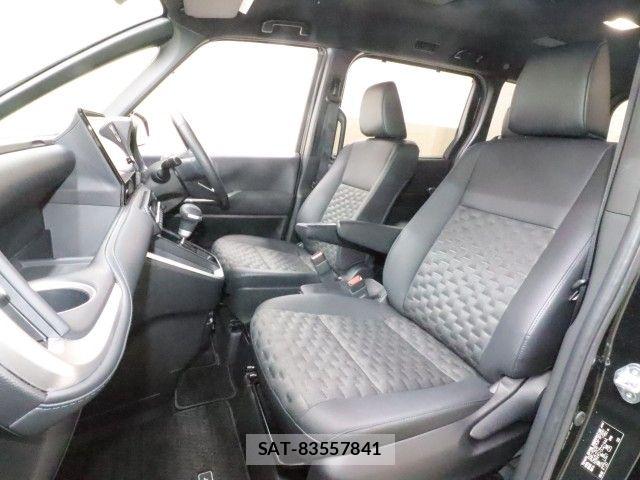 Toyota VOXY 2022-08 7621172-6