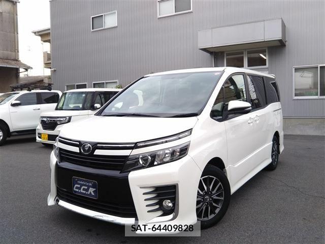 Toyota VOXY 2014-07 7621229-0