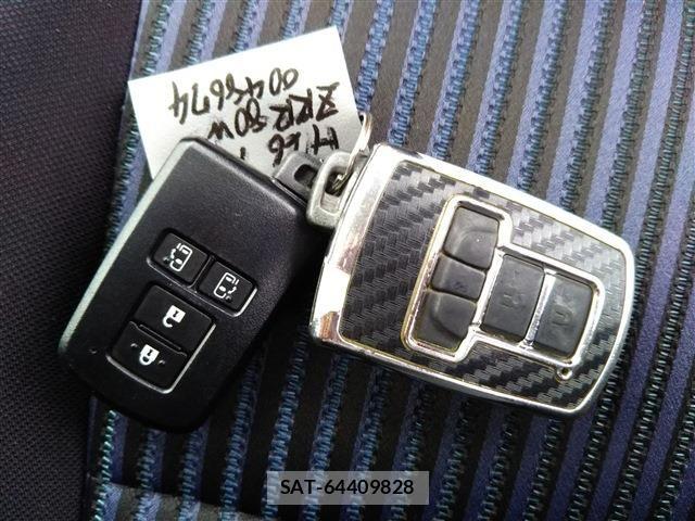 Toyota VOXY 2014-07 7621229-10