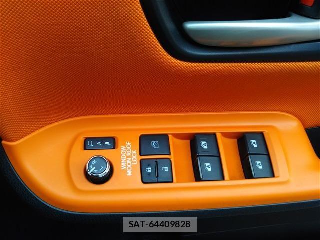 Toyota VOXY 2014-07 7621229-13