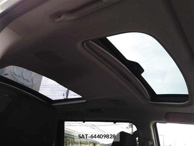 Toyota VOXY 2014-07 7621229-15