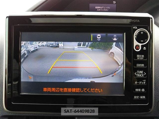 Toyota VOXY 2014-07 7621229-8