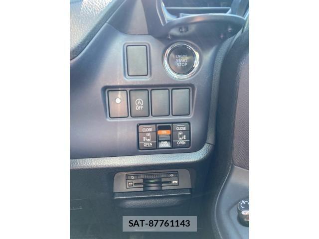 Toyota VOXY 2014-03 7621237-15