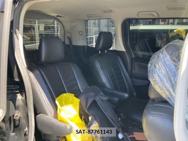 Toyota VOXY 2014-03 7621237-17