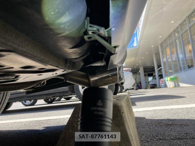 Toyota VOXY 2014-03 7621237-21