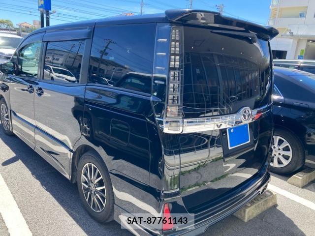 Toyota VOXY 2014-03 7621237-3