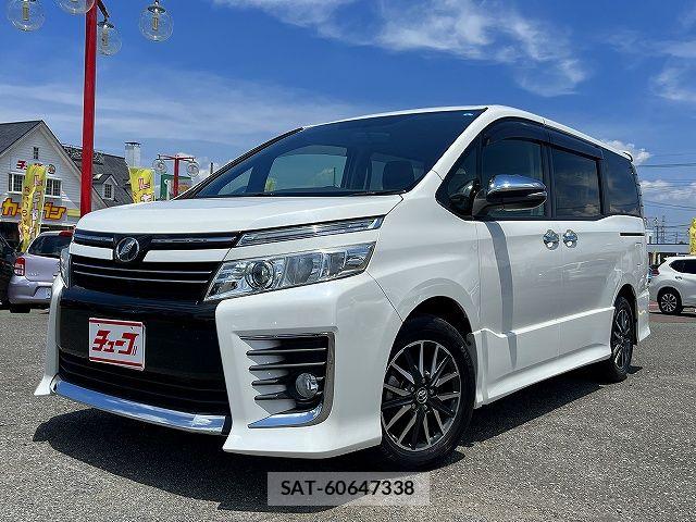 Toyota VOXY 2015-04 7621203-0