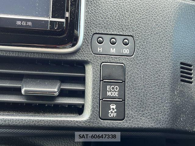 Toyota VOXY 2015-04 7621203-11