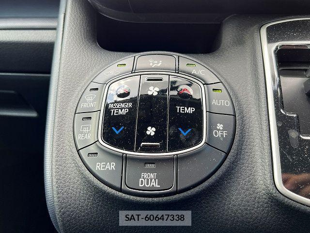 Toyota VOXY 2015-04 7621203-14