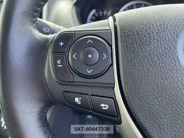 Toyota VOXY 2015-04 7621203-17