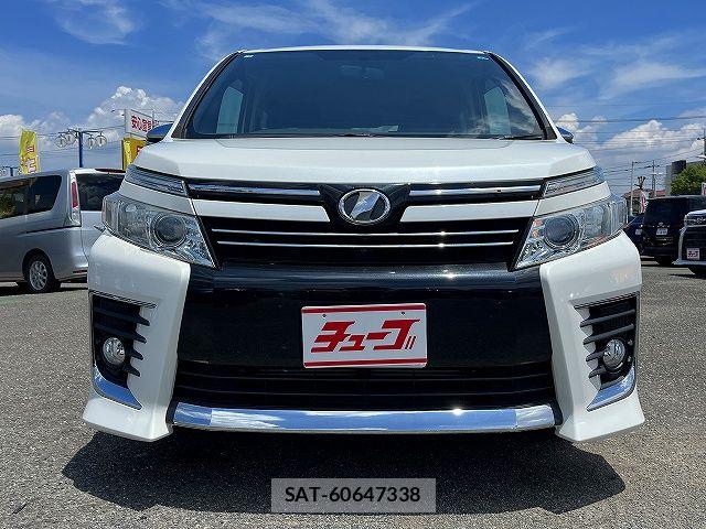 Toyota VOXY 2015-04 7621203-22