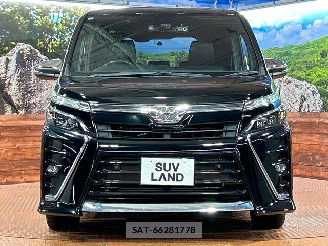Toyota VOXY 2021-06 7621180-14