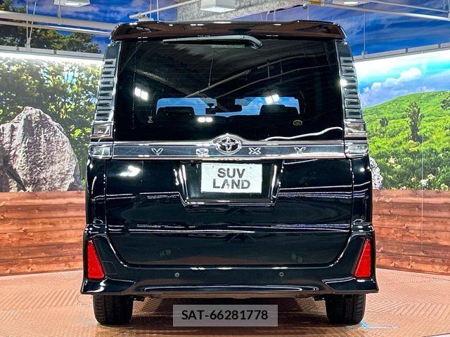 Toyota VOXY 2021-06 7621180-15