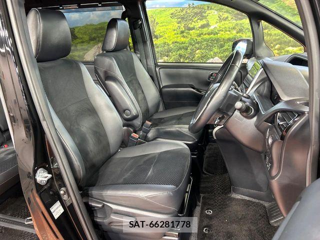 Toyota VOXY 2021-06 7621180-7