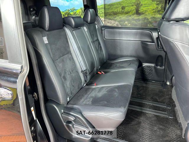 Toyota VOXY 2021-06 7621180-8