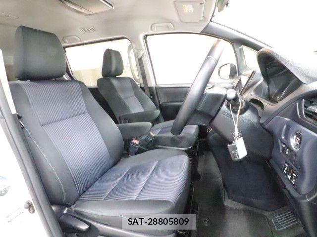 Toyota VOXY 2015-06 7621225-3