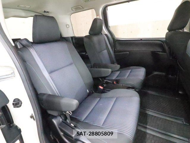 Toyota VOXY 2015-06 7621225-4
