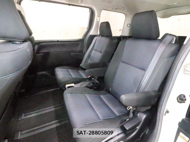 Toyota VOXY 2015-06 7621225-8