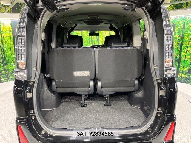 Toyota VOXY 2016-07 7621235-9