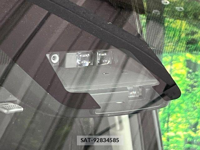 Toyota VOXY 2016-07 7621235-3