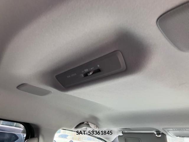 Toyota VOXY 2015-09 7621236-10