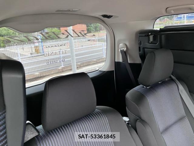 Toyota VOXY 2015-09 7621236-11