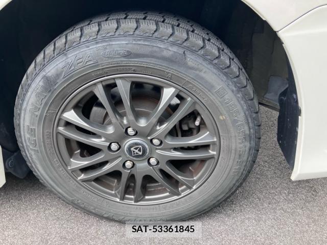 Toyota VOXY 2015-09 7621236-5