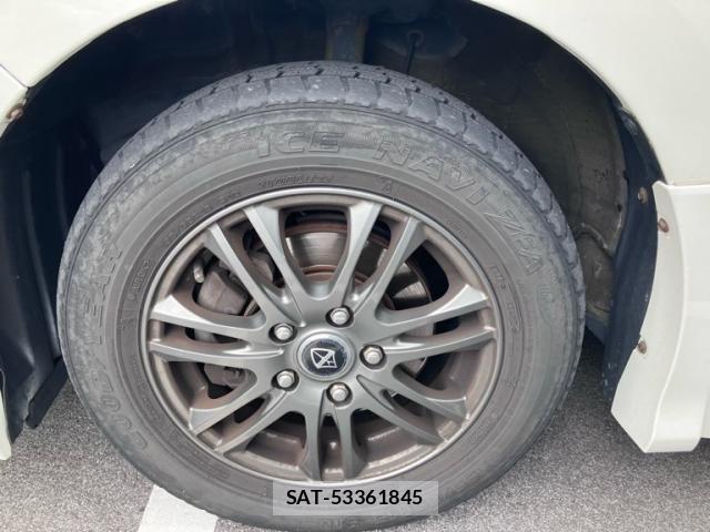 Toyota VOXY 2015-09 7621236-6