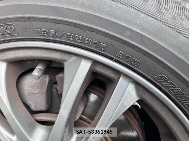 Toyota VOXY 2015-09 7621236-7