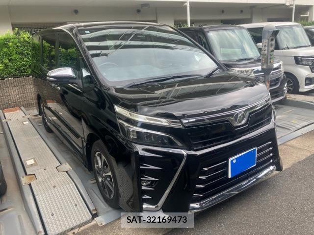 Toyota VOXY 2017-12 7621231-0