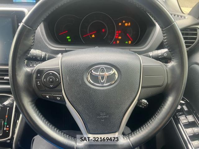 Toyota VOXY 2017-12 7621231-10