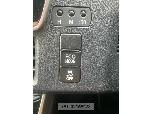 Toyota VOXY 2017-12 7621231-15
