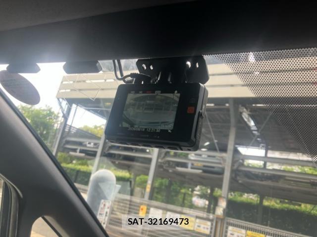 Toyota VOXY 2017-12 7621231-18