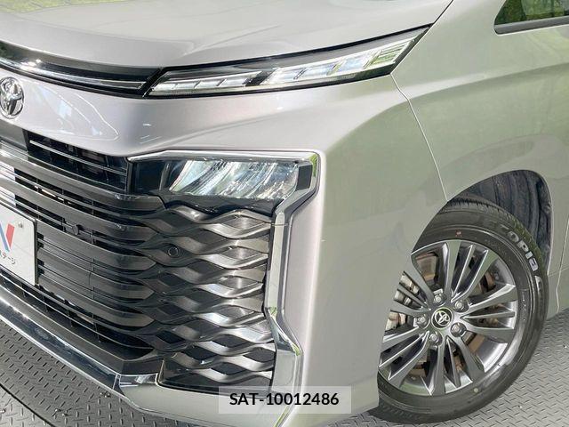 Toyota VOXY 2023-05 7621182-12